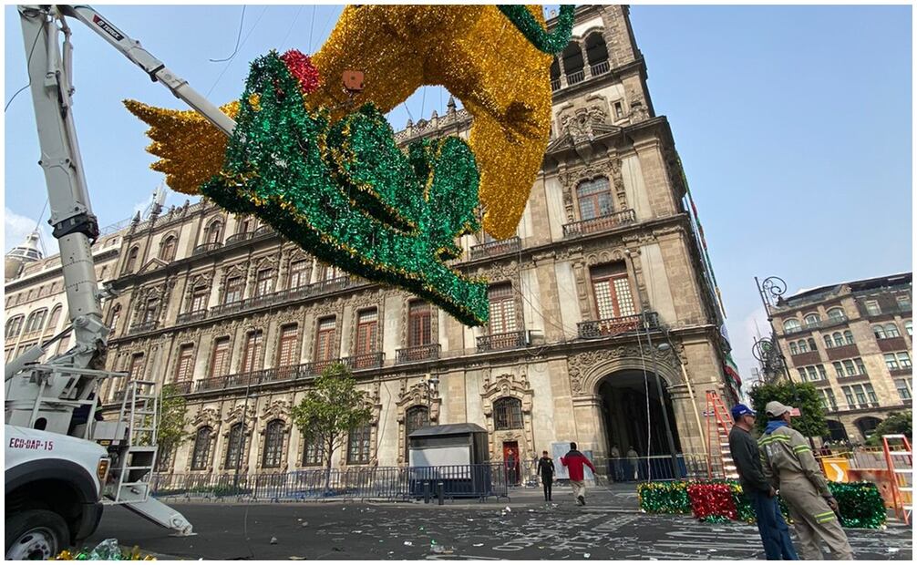 Alumbrado patrio en el Zócalo de la CDMX. Foto: Alberto Acosta
