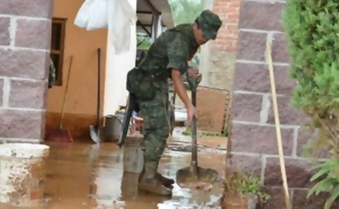 The army aided the residents of El Bordo. (Photo: Irma Mejía)