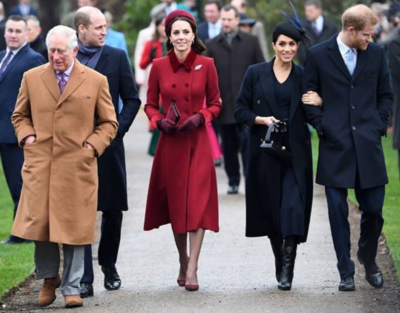 Reina Isabel llama a reunión familiar para discutir futuro de Enrique y Meghan