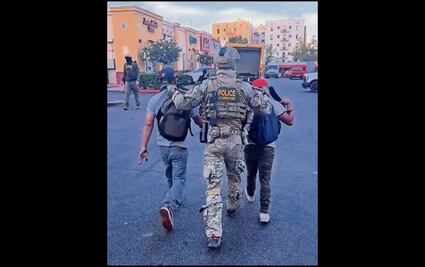 Muere un hombre al huir de redada contra inmigrantes en Home Depot de California; fue atropellado por un vehículo