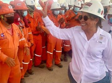 Tras protestas, Rocío Nahle se reúne con trabajadores de la refinería en Dos Bocas
