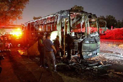 "Rociaron gasolina en el camión e inició el fuego"