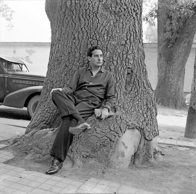 Detrás de la antología, cuenta el coordinador, hay más de cuatro años de trabajo, en los que se estructuró una obra como una biografía intelectual, un mapa vital y literario, y un itinerario con los motivos y temas imprescindibles de Octavio Paz. Foto: Archivo El Universal