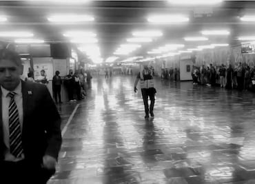 Usuario del Metro no obedece indicaciones en el simulacro y lo declaran “muerto”, VIDEO