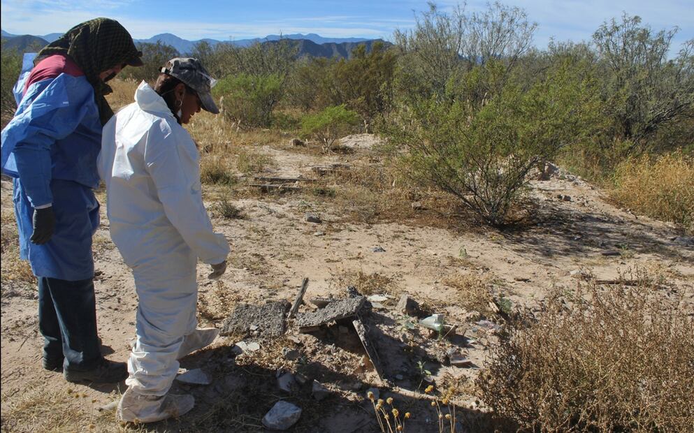 Madres buscadoras acuden a los lugares que les indican a través de mensajes o llamadas anónimas (21 de marzo de 2025). Foto: Francisco Rodríguez / EL UNIVERSAL