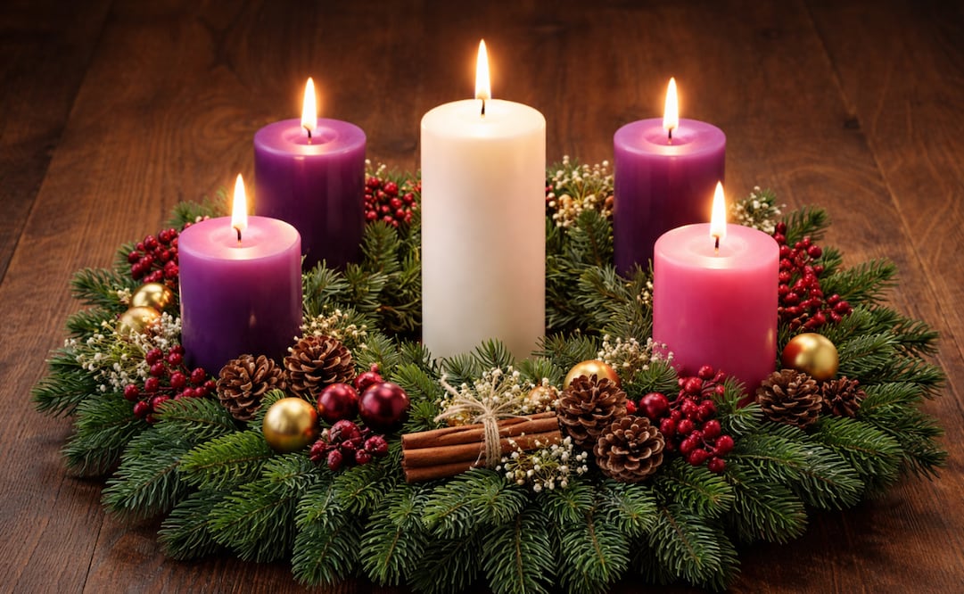 Conoce cuál es la vela que se prende en Navidad y qué representa. Foto: Creada con IA (ChatGPT)