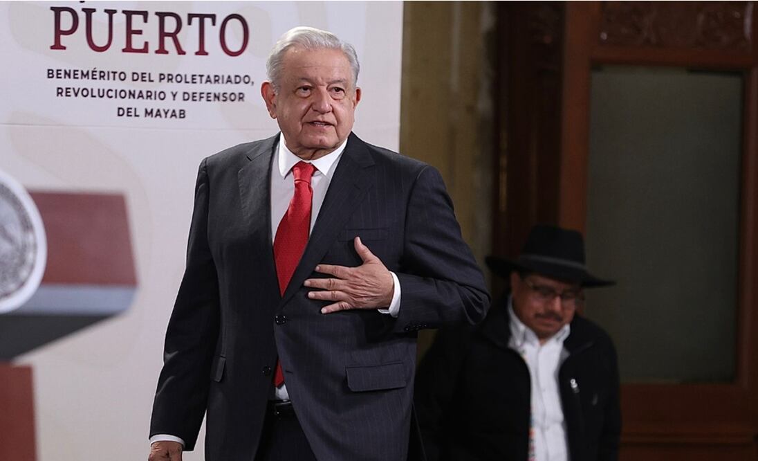 El presidente Andrés Manuel López Obrador urgió al INE a investigar la guerra sucia en su contra por medio de la campaña en redes sociales con la etiqueta #NarcopresidenteAmlo. Foto: Berenice Fregoso/EL UNIVERSAL