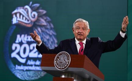 AMLO ordena levantar vetos a extranjeros para que puedan venir a México