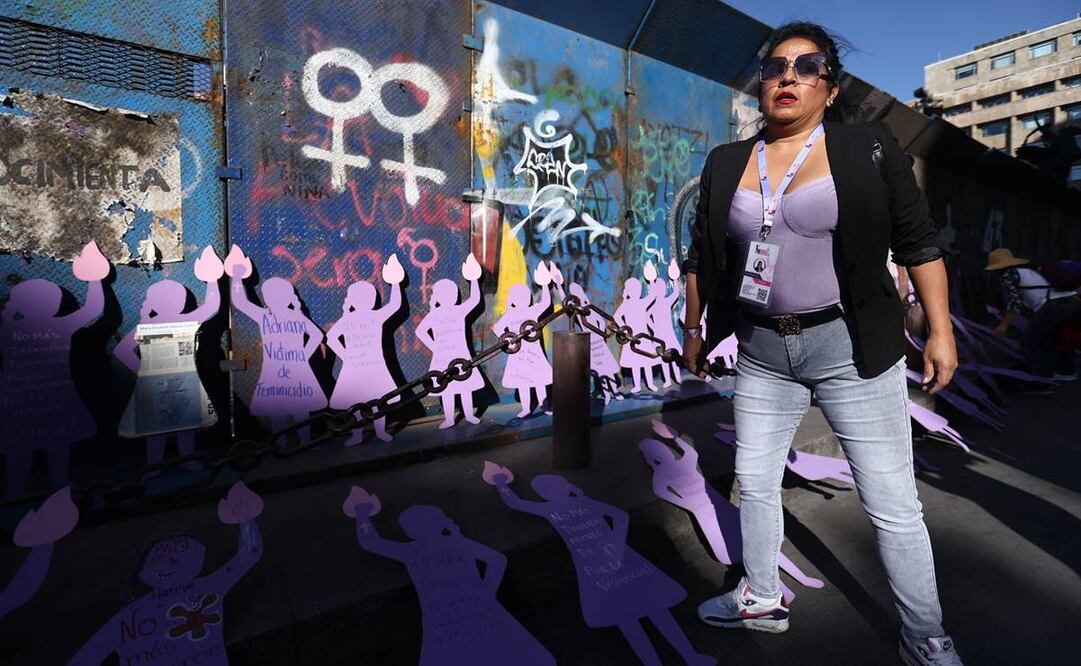 Manifestantes piden frenar la violencia hacía víctimas de feminicidio. Foto: Berenice Fregoso / EL UNIVERSAL