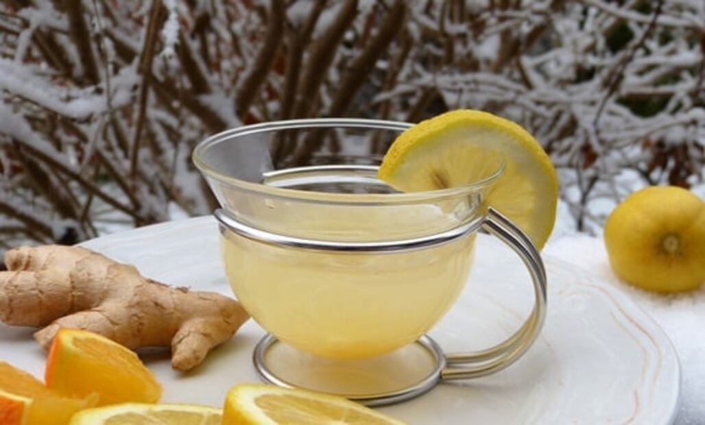 Por estas razones debes tomar té de jengibre con cúrcuma