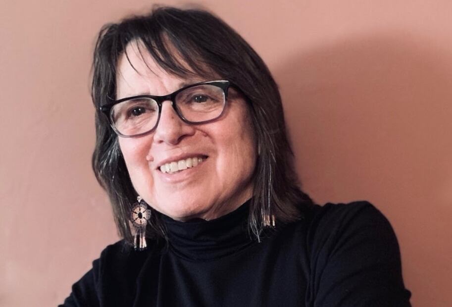 Cherríe Moraga, escritora, dramaturga e influyente voz de la literatura chicana y feminista, es galardonada en 2022 con el Lifetime Achievement Award “Bill Whitehead”./ CLM