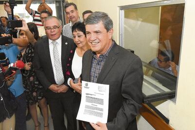 Plantea "El Bronco" que gobierno opere el transporte público