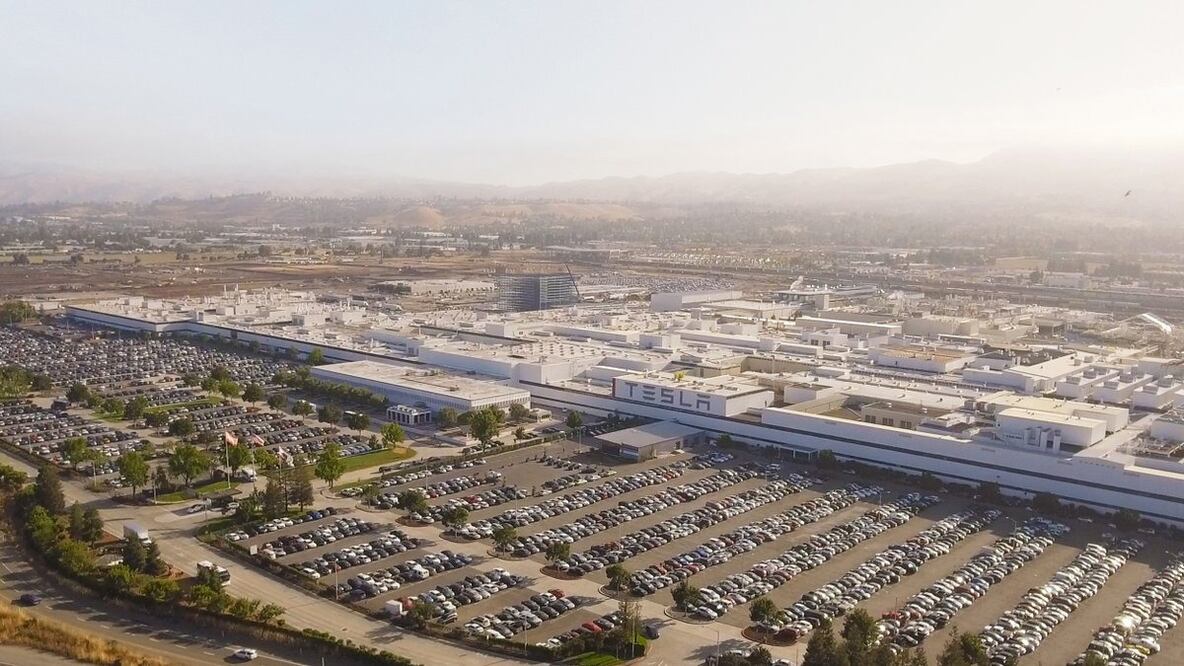 Tesla presenta programa para reciclaje de sus baterías 