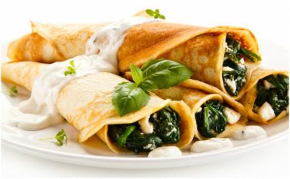 Crepas de avena rellenas de espinacas y queso