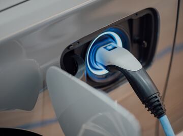 Se vendieron 1.3 millones de autos eléctricos en EU en 2024; quinta parte del total comercializado en ese país