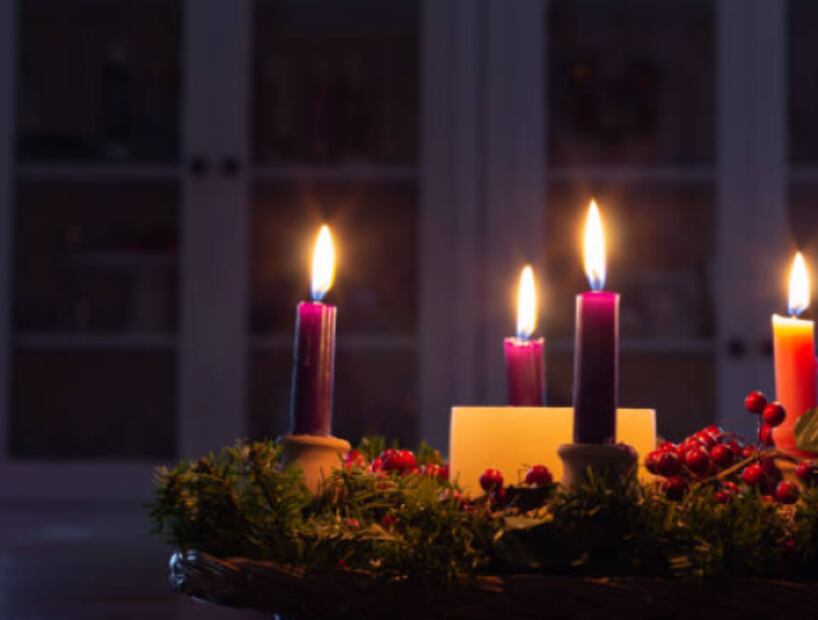 Corona de Adviento, primera vela. Foto: iStock