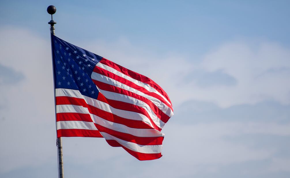 Bandera de Estados Unidos el 4 de julio. Foto: Canva