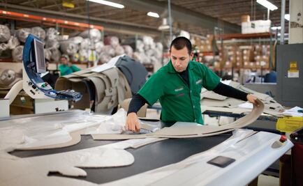 Maquila industry offers migrants jobs in Mexico