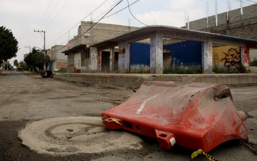 A un año de las inundaciones en Chalco, las calles se encuentran con las marcas de la nueva tubería y siguen pendiente la pavimentación de calles. Foto: Darío Luna/EL UNIVERSAL