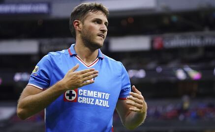 Diego Aguirre lamenta la posible salida de Santiago Giménez a Europa