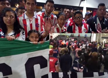 Aficionados secuestran aeropuertos