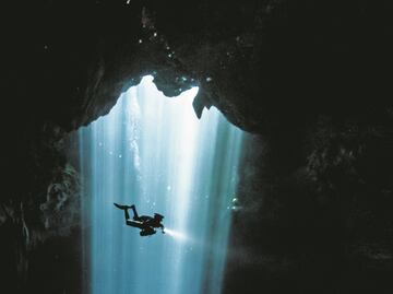 Cuevas y cenotes, en riesgo de colapso por nueva ruta de Tren Maya