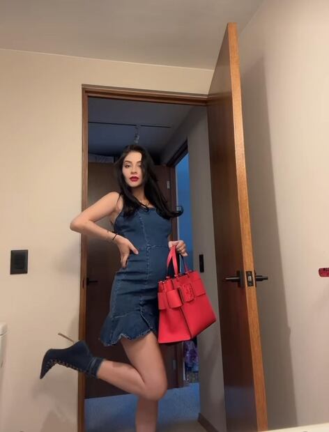 Looks de Paola Dalay. Foto: Instagram @paodalay_2203