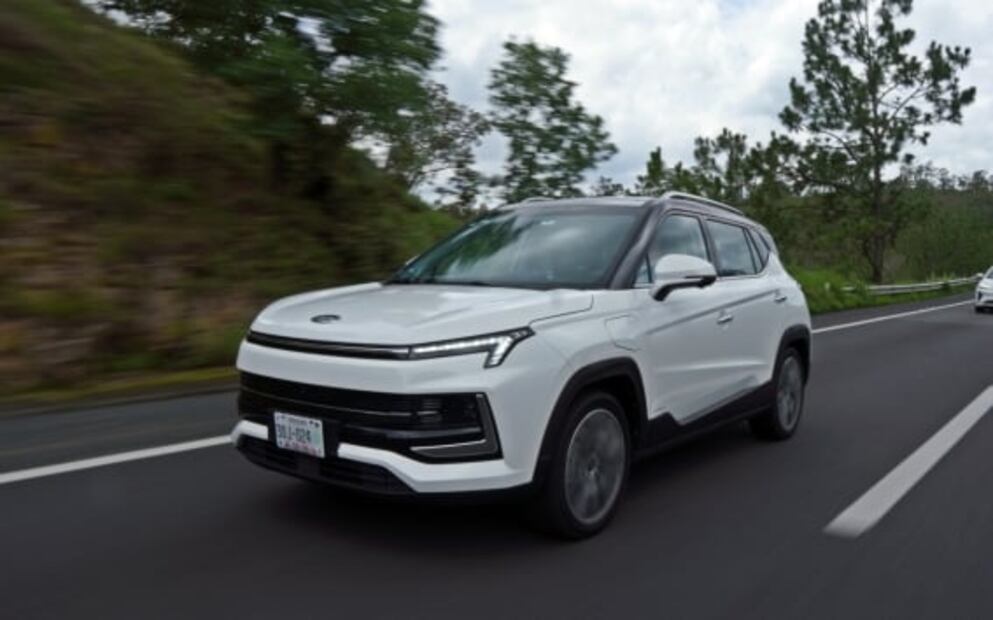 JAC E SEi 4 Pro y E J7, dos eléctricos a prueba en carretera