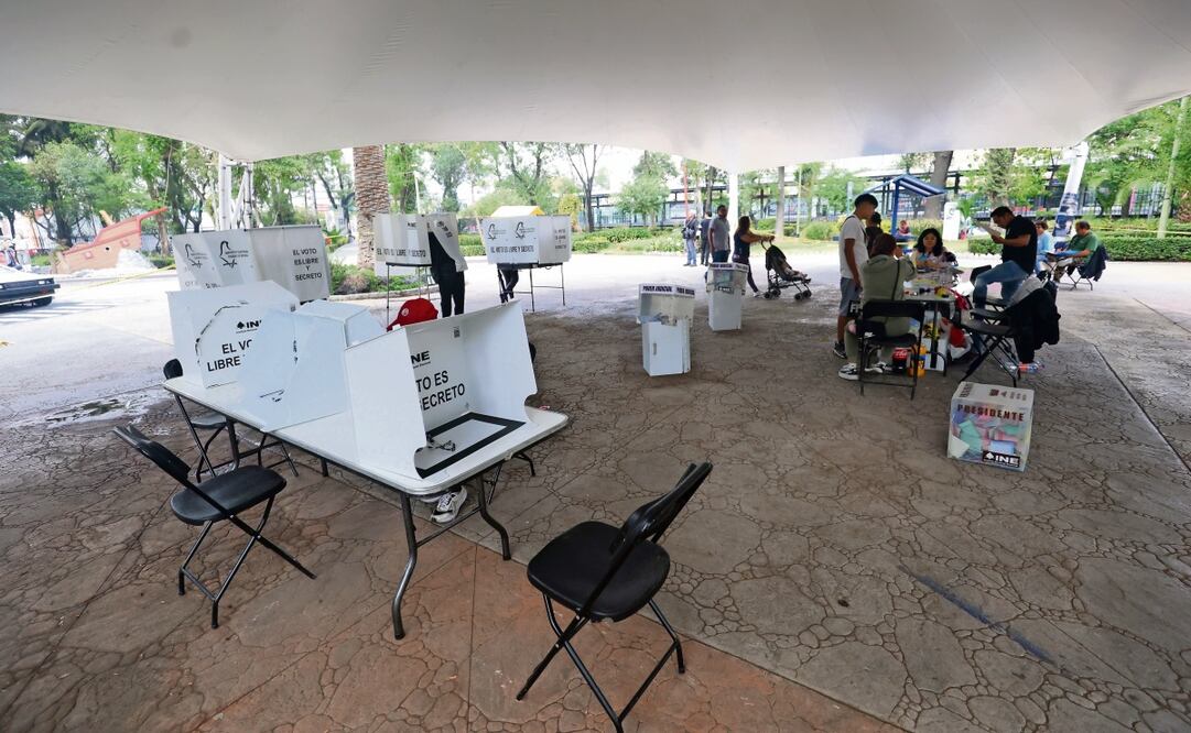 Centros de votación como los ubicados en la alcaldía Venustiano Carranza registraron poca afluencia. Foto: Axel Sánchez / EL UNIVERSAL