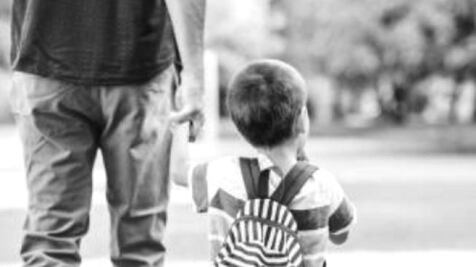 "Te cuidas": madre deja solo durante dos años a su hijo de 9, por irse con su pareja