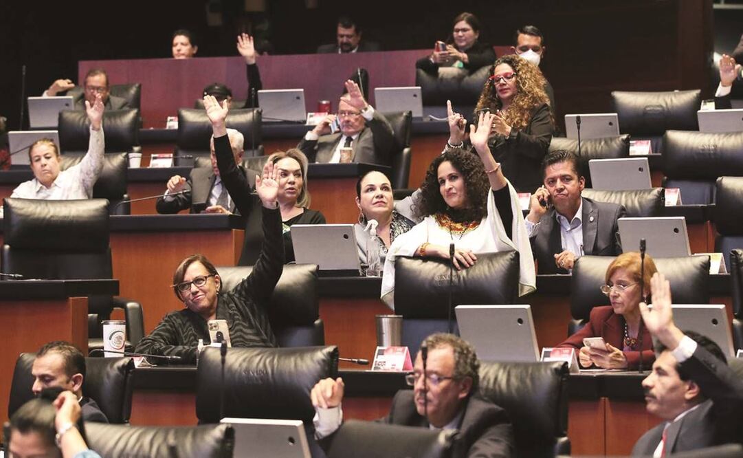 El Senado ratificó los ascensos de 389 mandos militares y navales.Foto:Especial