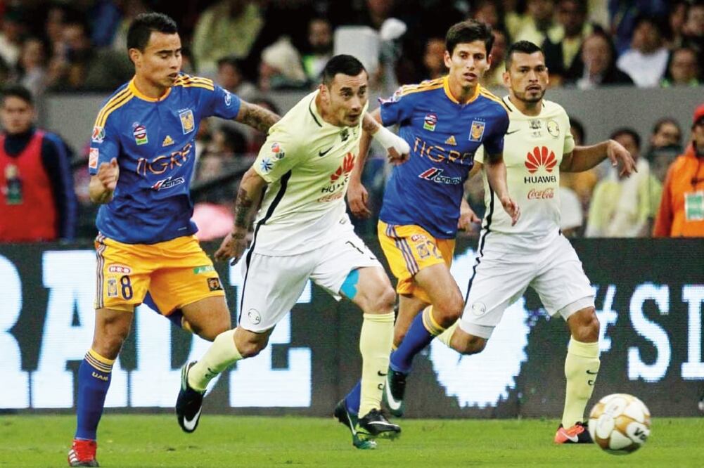 Rubens Sambueza tomó las riendas del ataque azulcrema, aunque las Águilas no estuvieron finas en la definición y Tigres aprovechó un descuido para armar un contragolpe y marcar como visita. (NOTIMEX)