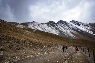 Procederán legalmente contra dueños de vehículos que ingresaron al Nevado de Toluca; Conanp reitera que no hay permisos
