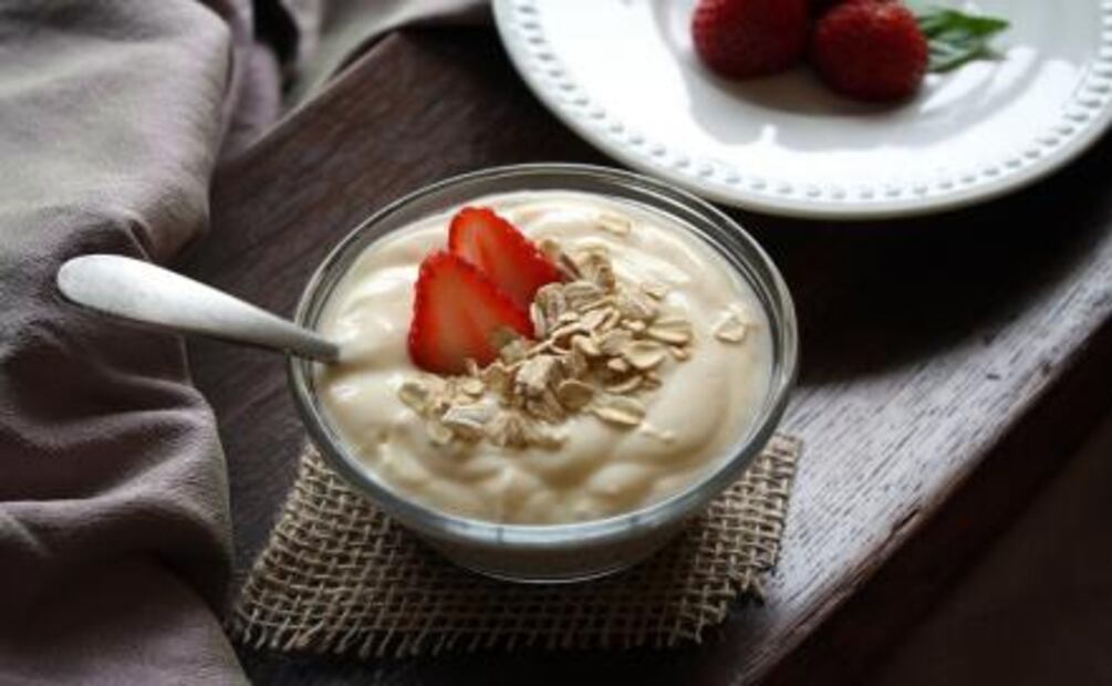 Beneficios de comer yogurt que no conocías y te harán amarlo 