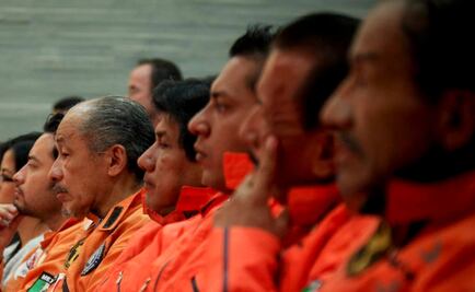 "Topos" recorren sitio de la explosión en Tultepec 