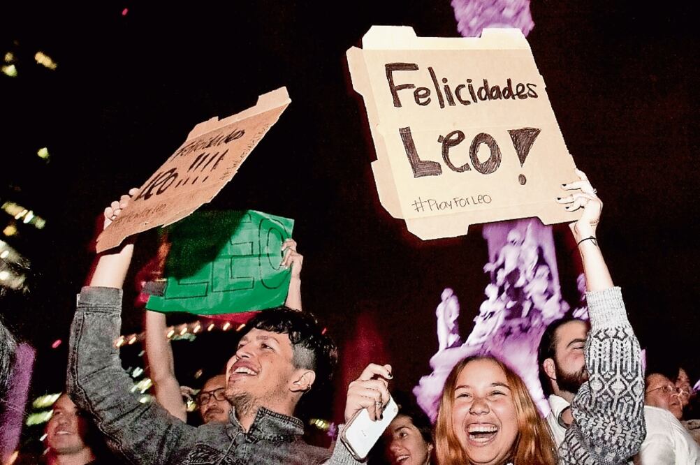 “Leo, hermano, ya eres mexicano”, gritaron los fans (AP)