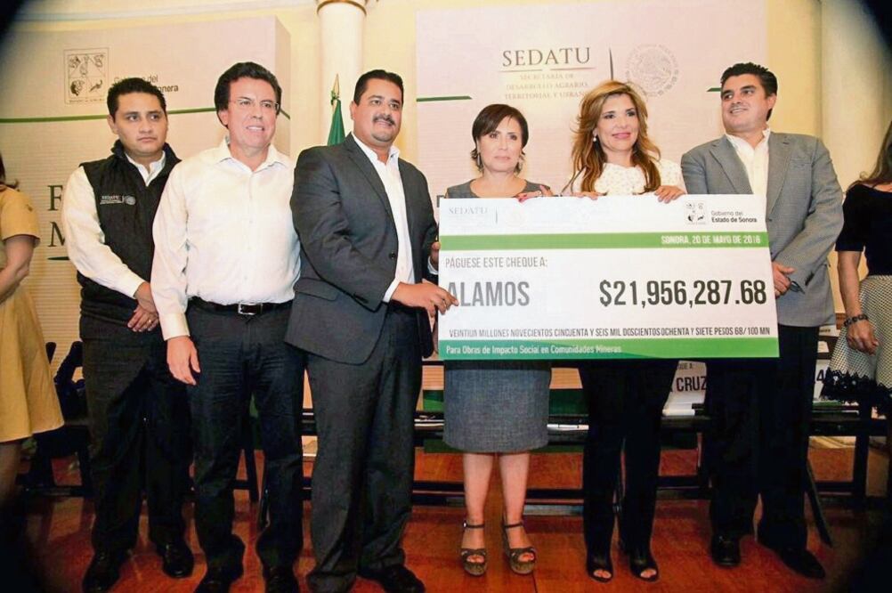 Rosario Robles Berlanga, titular de la Sedatu, tomó protesta al Consejo Estata l de Vivienda del estado de Sonora (TOMADA DE TWITTER)