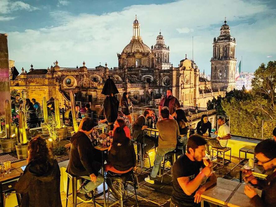 Desde las alturas de “Terraza Catedral” en el Centro Histórico, cada trago activa una memoria que atraviesa siglos. Crédito: del Instagram de “Terraza Catedral”