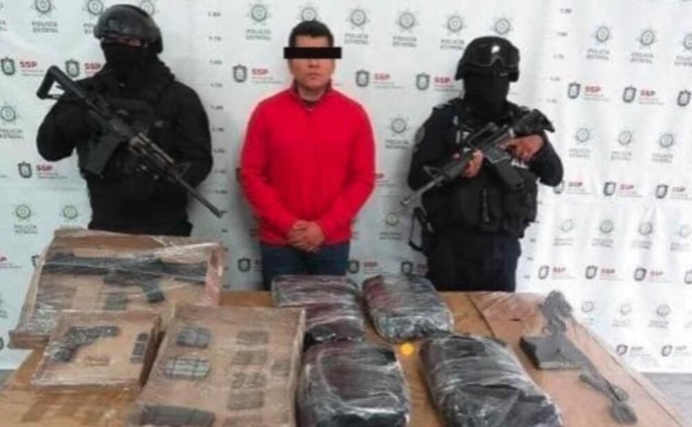 Detienen a alcalde morenista con armas largas y cargadores en Veracruz; gobernador lo defiende