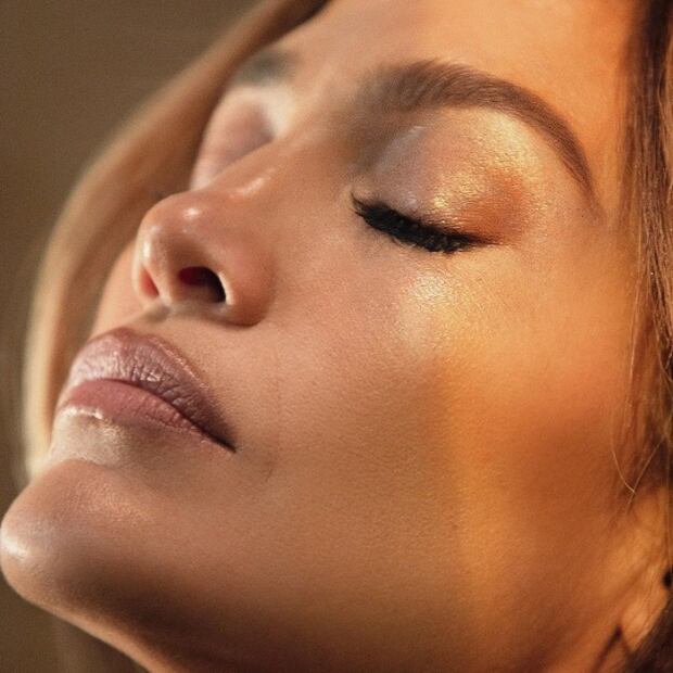 La rutina de skincare de Jennifer Lopez que querrás hacer en 2023