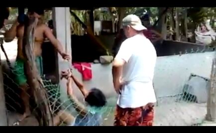 Video. "Me querían matar", denuncia mujer golpeada por sus hijos en Tabasco