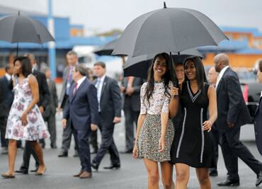 Hijas de Bush escriben carta con consejos a las hermanas Obama