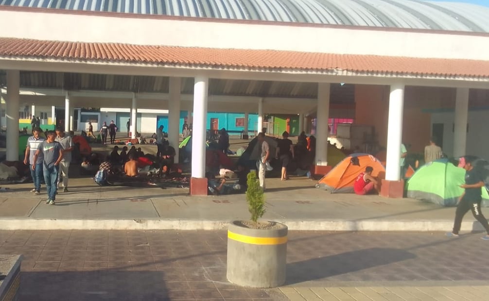 Ante las circunstancias que han enfrentado los migrantes en los municipios istmeños, los integrantes de la caravana informaron que finalmente renunciaron a seguir caminando hacia Juchitán. Foto: Especial