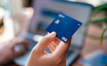 BBVA y OpenAI se alían para introducir la inteligencia artificial en los servicios financieros