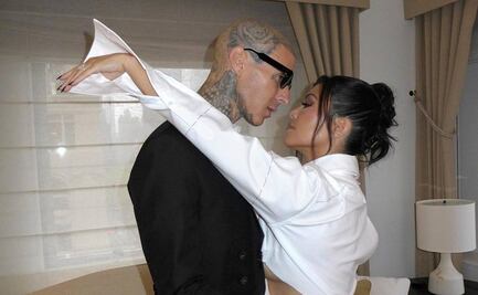 El atrevido minivestido de novia de Kourtney Kardashian