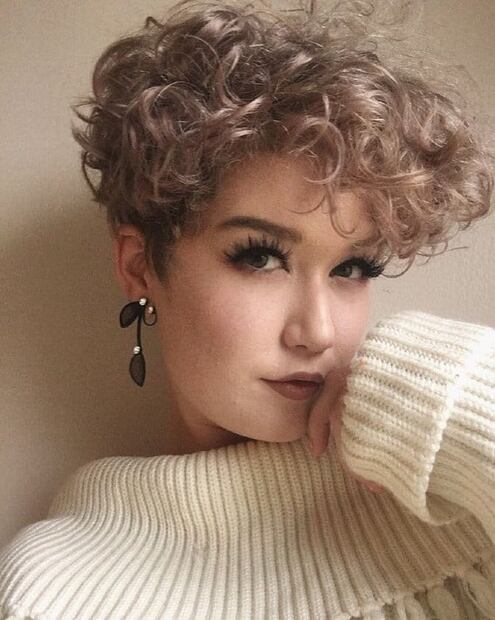 5 cortes en tendencia para pelo rizado perfectos para el verano