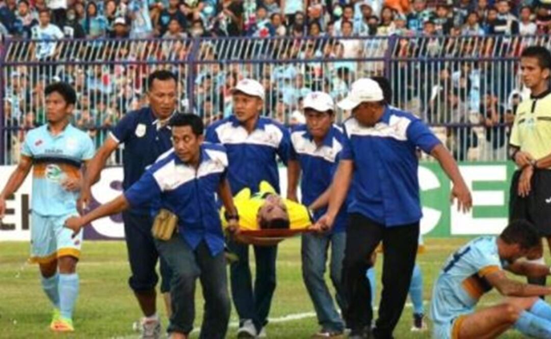 Twitter.  Choirul Houda es trasladado al hospital