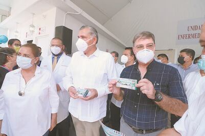 Regalan a personal de Salud de Tabasco boletos de Lotería