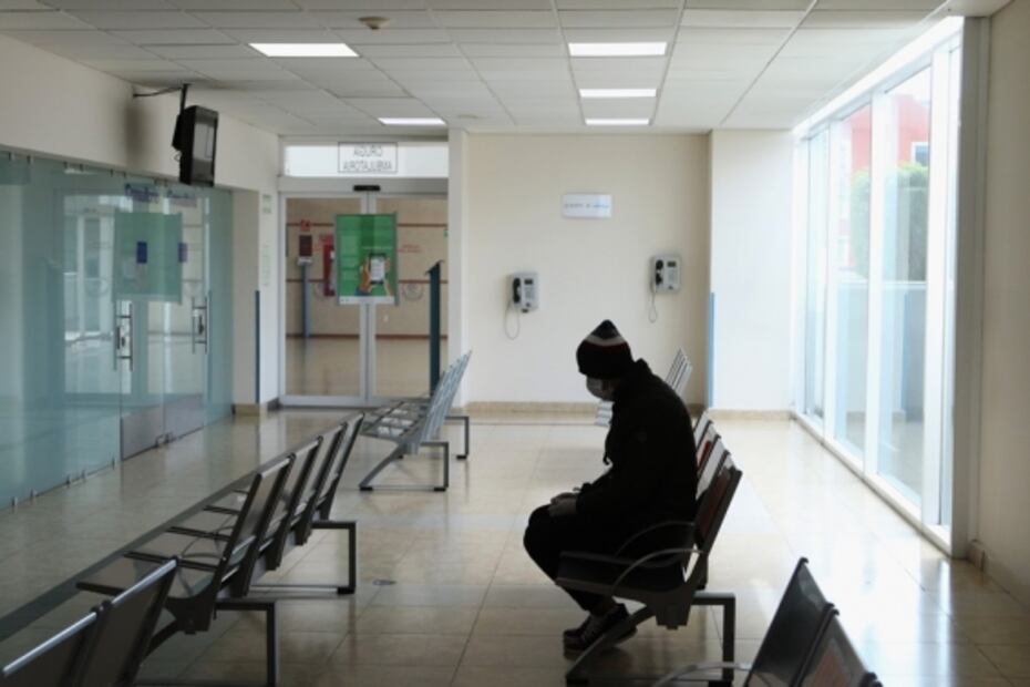 Cuando deudos identifican a sus muertos por Covid: "si se derrumban, hay que ser empáticos"