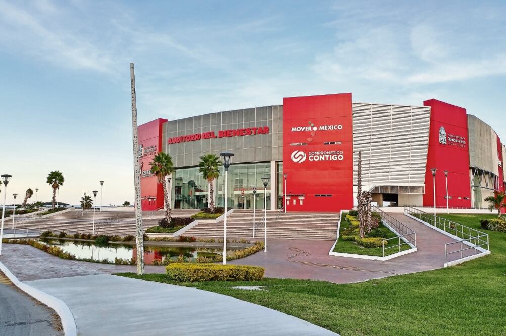 Aunque la construcción del inmueble fue una de las prioridades del gobierno de Roberto Borge, por el diseño del edificio no se puede instalar aire acondicionado, pese a estar a 40 grados centígrados. (ADRIANA VARILLAS. EL UNIVERSAL)